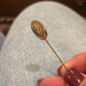 Gold Monogram “G” Stick Pin